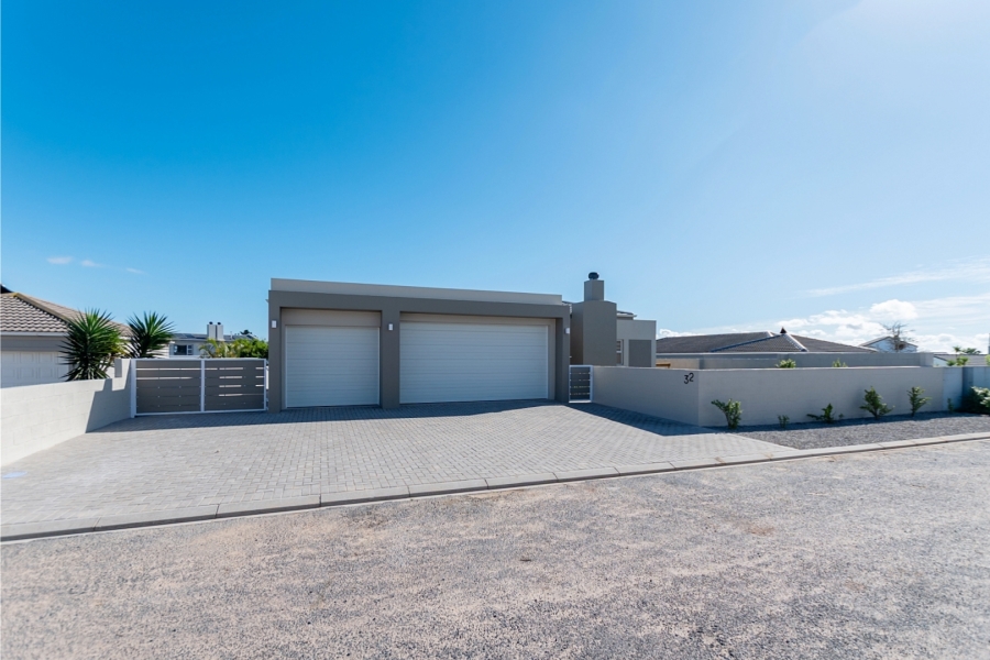 4 Bedroom Property for Sale in Country Club Western Cape